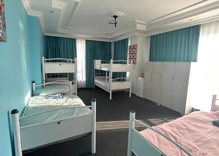 Hostal A07 *